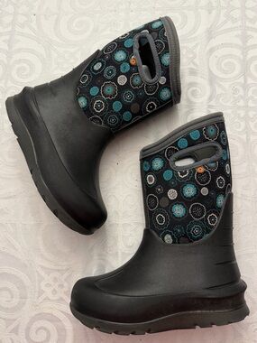 BOGS Black Waterproof Insulated Winter Rain Boots with Teal Floral Print Size 12